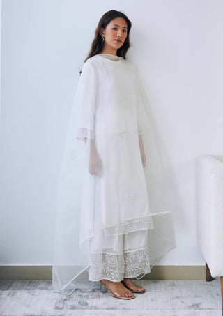 Lavanya Ahuja-Cloud White Georgette Kurta Set-INDIASPOPUP.COM