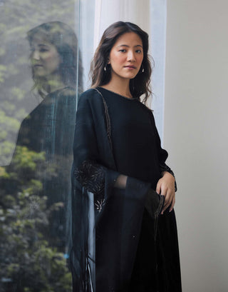 Lavanya Ahuja-Midnight Black Kurta Set-INDIASPOPUP.COM