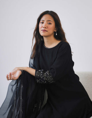 Lavanya Ahuja-Midnight Black Kurta Set-INDIASPOPUP.COM