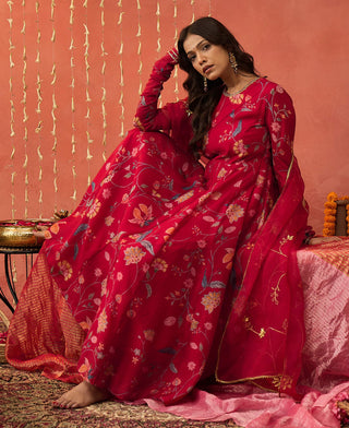Red Kalyani Chintz Anarkali Set by Shivani Bhargava available on Indiaspopup.com