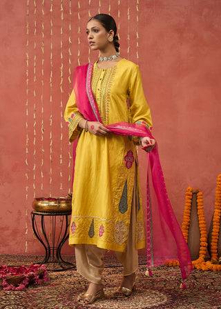Yellow Pragaya Embroidered Silk Kali Kurta Set by Shivani Bhargava available on Indiaspopup.com
