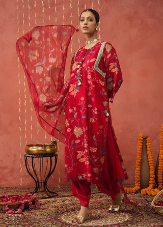 Red Karuna Chintz Chanderi Long Kurta Set by Shivani Bhargava available on Indiaspopup.com