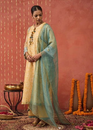 Mustard Manjari Mughal Jaal Long Kurta Set by Shivani Bhargava available on Indiaspopup.com