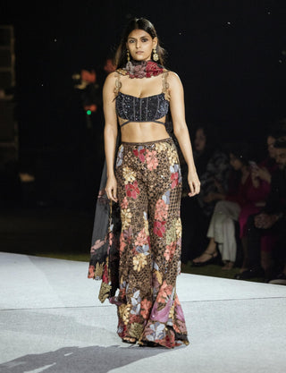 Black dianthus flared pants set