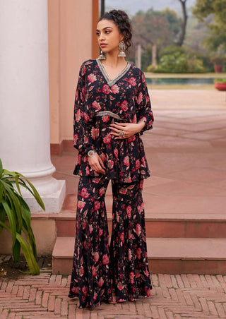 Chhavvi Aggarwal-Black Printed Kurta And Sharara Set-INDIASPOPUP.COM