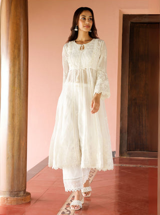 Neesa white embroidered kurta set