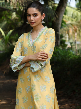 Arasi yellow embroidered kurta set