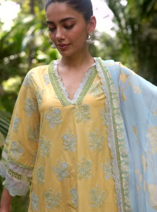 Arasi yellow embroidered kurta set