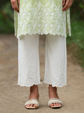 Eesvari green embroidered kurta set