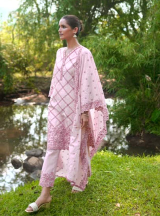 Eesvari pink embroidered kurta set