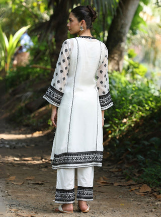 Kari white embroidered kurta set