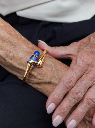 Outhouse Gold Lazuli Sculpt Handcuff available on indiaspopup
