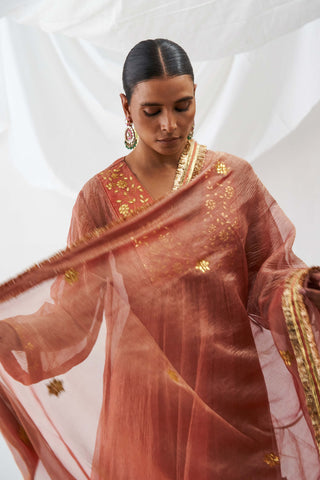 Itrh-Dilara Peach Gathered Kurta Set-INDIASPOPUP.COM