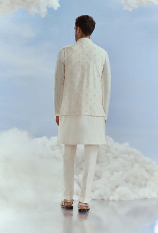 Nachiket Barve Men-Ivory Pearl Nawab Bundi Set-INDIASPOPUP.COM