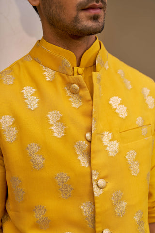 Chhavvi Aggarwal Men-Yellow Kurta Set And Bundi-INDIASPOPUP.COM