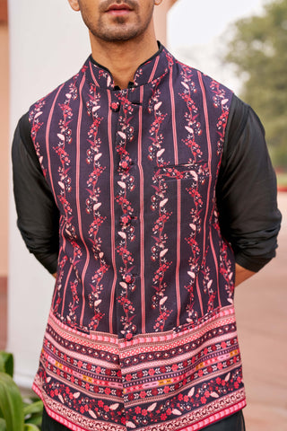 Chhavvi Aggarwal Men-Black Kurta Set And Bundi-INDIASPOPUP.COM