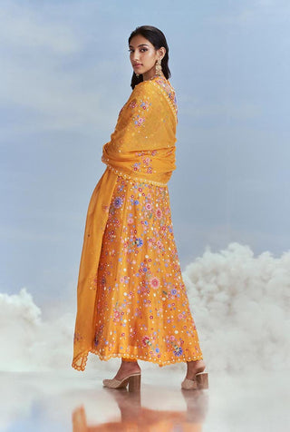 Nachiket Barve-Mango Izmir Kalidar Kurta Set-INDIASPOPUP.COM