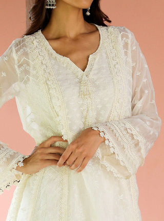 Keerth white embroidered kurta set