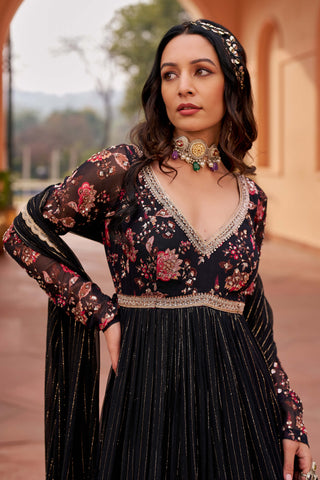 Chhavvi Aggarwal-Black Embroidered Anarkali And Dupatta-INDIASPOPUP.COM