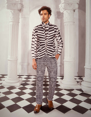 Black & White Byzantine Print Trousers by Nikita Mhaisalkar Men available on Indiaspopup.com