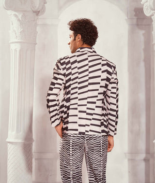 Black & White Byzantine Print Button Down Coat by Nikita Mhaisalkar Men available on Indiaspopup.com
