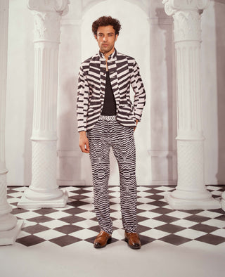 Black & White Byzantine Print Trousers by Nikita Mhaisalkar Men available on Indiaspopup.com