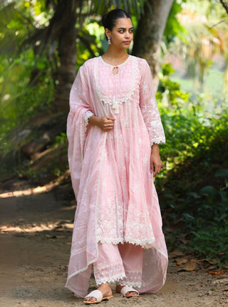 Neesa pink embroidered kurta set