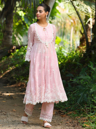 Neesa pink embroidered kurta set