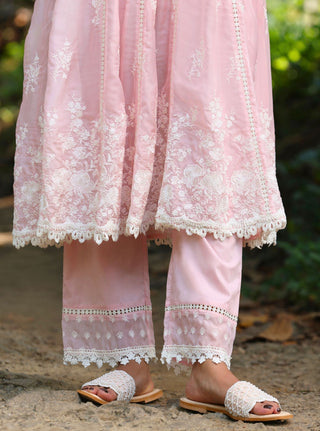 Neesa pink embroidered kurta set