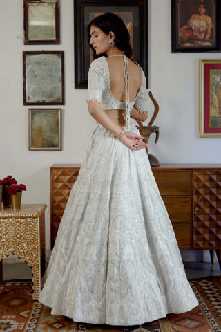 Aab White Embroidered Lehenga Set by Moledro available on Indiaspopup