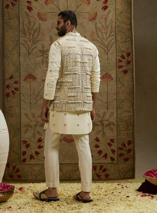 Sva By Sonam And Paras Modi Men Ivory Magnolia Cream Embellished Bundi available on indiaspopup