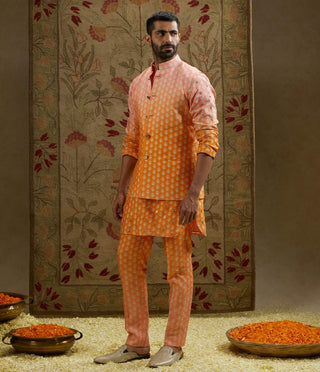Sva By Sonam And Paras Modi Men Pink Orange Pink Ombre Butti Printed Bundi available on indiaspopup