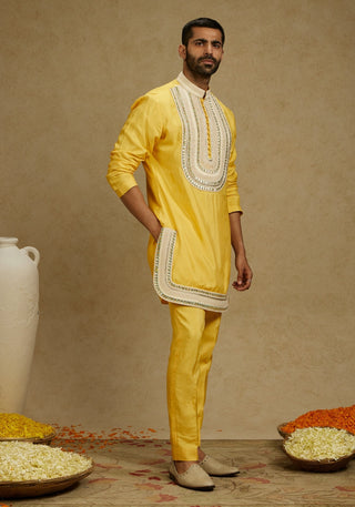 Sva By Sonam And Paras Modi Men Yellow Dandelion Threadwork Yoke Kurta And Pants available on indiaspopup