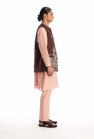 Aisha Rao Men-Melange Brown Peach Kurta And Bundi Set-INDIASPOPUP.COM