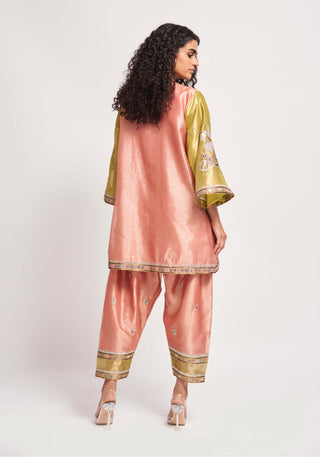 Aisha Rao-Persica Peach Kurta Set-INDIASPOPUP.COM
