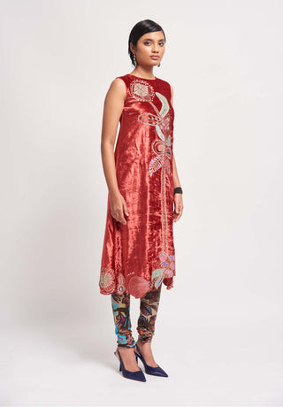 Aisha Rao-Imara Auburn Red Kurta Set-INDIASPOPUP.COM