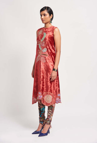 Aisha Rao-Imara Auburn Red Kurta Set-INDIASPOPUP.COM