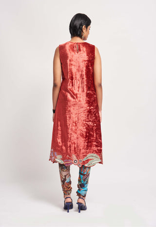 Aisha Rao-Imara Auburn Red Kurta Set-INDIASPOPUP.COM