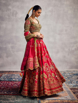 Pure Red Floral Embroidered Lehenga Set by Aman Takyar available on Indiaspopup.com