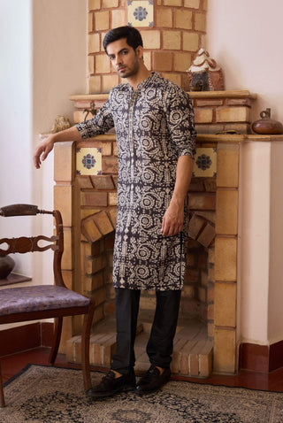 Black Printed Kurta And Churidar by Ankit V Kapoor available on Indiaspopup.com
