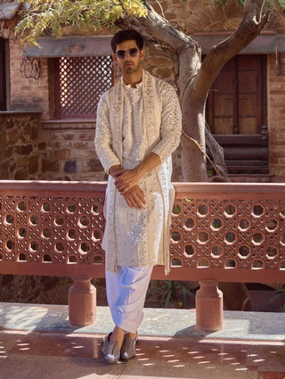 Sheesh Mahal Off-White Kurta Set by Ankit V Kapoor available on Indiaspopup.com