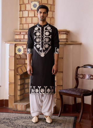 Juna Mahal Black Kurta And Salwar by Ankit V Kapoor available on Indiaspopup.com