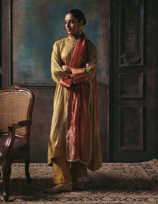 Gauhar gold kurta set