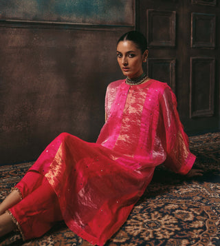 Tabeer fuchsia kalidar kurta and pants