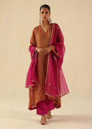 Jhoomar garnet kurta set