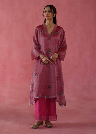 Shakkar Fuchsia Pink Kurta Set by Begum Pret available on Indiaspopup.com