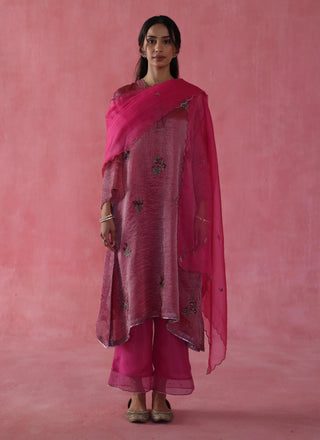 Shakkar Fuchsia Pink Kurta Set by Begum Pret available on Indiaspopup.com