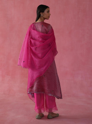 Shakkar Fuchsia Pink Kurta Set by Begum Pret available on Indiaspopup.com