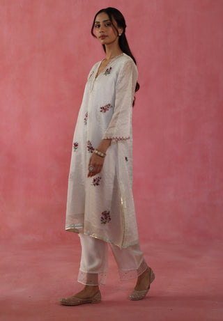 Shakkar Ivory Kurta Set by Begum Pret available on Indiaspopup.com