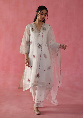 Shakkar Ivory Kurta Set by Begum Pret available on Indiaspopup.com